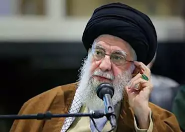 Η CIA εκτιμά ότι ο Αλί Χαμενεΐ μπορεί να αντικατασταθεί από αξιωματούχους του IRGC