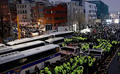 South Korea investigators brace for second attempt to arrest Yoon