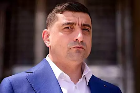 «Κανείς δεν θέλει μια νέα Ελλάδα»: Το μήνυμα της αντιπολίτευσης για την αβεβαιότητα στη Ρουμανία «Κανείς δεν θέλει μια νέα Ελλάδα»: Το μήνυμα της αντιπολίτευσης για την αβεβαιότητα στη Ρουμανία