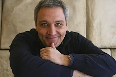 Cuccioli: l'ultima opera di Maurizio De Giovanni
