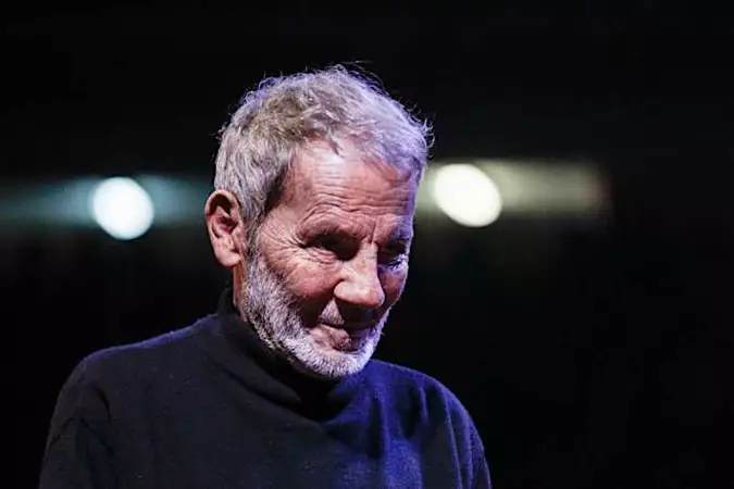 Ξαρχάκος για Μαζωνάκη: «Ήξερε να κάνει το λαϊκό τραγούδι να μοιάζει με προσωπική εξομολόγηση» Ξαρχάκος για Μαζωνάκη: «Ήξερε να κάνει το λαϊκό τραγούδι να μοιάζει με προσωπική εξομολόγηση»