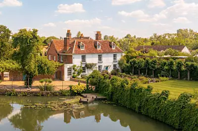 Tim Burton Lists Historic Retreat Near Oxford, England, for £4.5 million