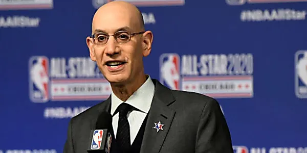 Το NBA δεν θα πουλήσει προσαρμοσμένες φανέλες που λένε «FreeHongKong», θα δημιουργήσει στολές που λένε «F ** kPolice», σύμφωνα με το ηλεκτρονικό σύστημα καταστημάτων της