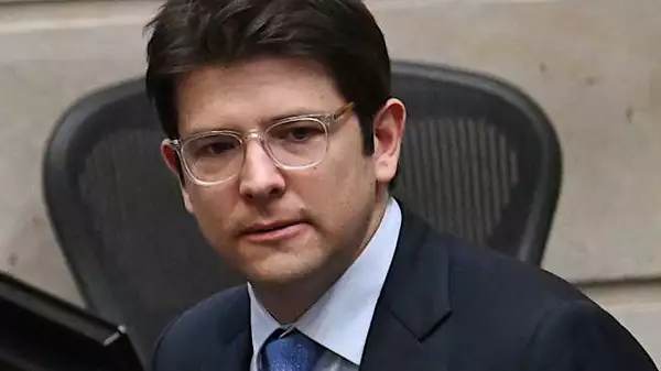 米格尔·乌里韦（39岁）在暗杀未遂两个月后去世