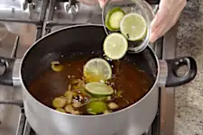 Composto que tira inchaço e faz perder barriga vira "febre" no Brasil