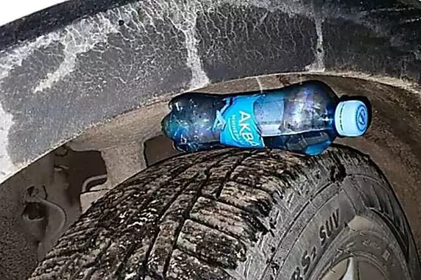 [Gallery] Always Put a Plastic Bottle on Your Tires when Parked, Here's Why