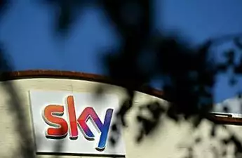 21st Century Fox to sell its 39% stake in Sky to Comcast