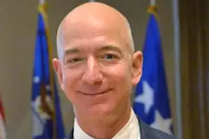 Amazon Founder Jeff Bezos Recommends: 5 Books For Turning Your Life Around