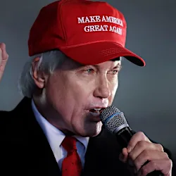 Pro-Trump lawyer Lin Wood gives up law license amid 2020-related disciplinary case