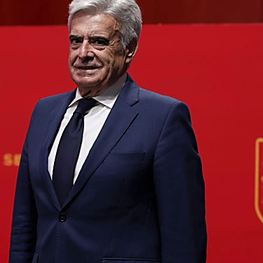 Η ισπανική ποδοσφαιρική ομοσπονδία διορίζει τον Ρότσα πρόεδρο