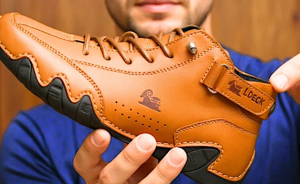 Incroyable : Tout le monde s'arrache les chaussures confort inventées par ces deux frères Incroyable : Tout le monde s'arrache les chaussures confort inventées par ces deux frères