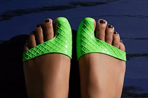 Κορυφαίος Ποδίατρος στην Ελλάδα: Αν έχετε μύκητα στα νύχια των ποδιών σας, δοκιμάστε αυτό απόψε (είναι ιδιοφυές)