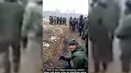 A la guerra sin armas ni municiones: soldados rusos graban con cámara oculta sus penurias en el frente de batalla