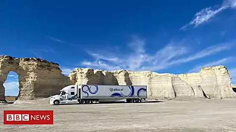 Self-driving lorry 'crosses America in three days'