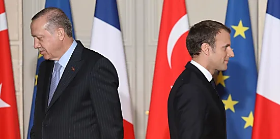Η Γαλλία ανακαλεί τον πρέσβη από την Τουρκία μετά από «απαράδεκτα» σχόλια του Ερντογάν