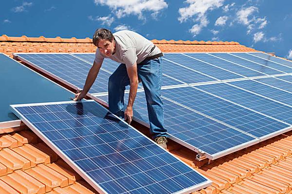 Dimenticate i costosi pannelli solari: I prezzi nel 2022 potrebbero sorprendervi
