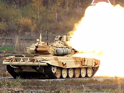 El tanque ruso T-90 se rompió en pedazos en Siria
