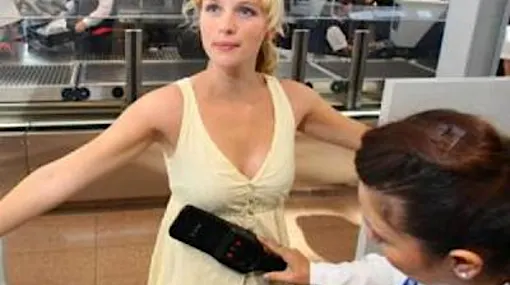 Why She Caused A Huge Line At the Airport, Look Closer Why She Caused A Huge Line At the Airport, Look Closer