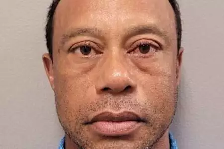 Συνελήφθη ο Τάιγκερ Γουντς, κατηγορείται για οδήγηση υπό την επήρεια αλκοόλ μετά το τροχαίο ατύχημα στη Φλόριντα Συνελήφθη ο Τάιγκερ Γουντς, κατηγορείται για οδήγηση υπό την επήρεια αλκοόλ μετά το τροχαίο ατύχημα στη Φλόριντα