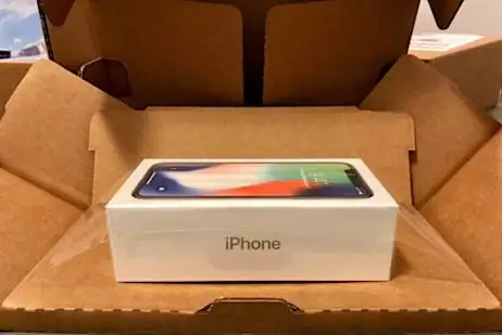 Πώς οι άνθρωποι παίρνουν το νέο iPhone 10 μόνο για 1 € Πώς οι άνθρωποι παίρνουν το νέο iPhone 10 μόνο για 1 €