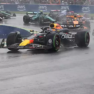 Ο Verstappen κερδίζει το "τρελό" Grand Prix του Καναδά που χτυπήθηκε από τη βροχή