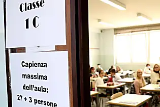 Covid: contagiati 5793 studenti, oltre mille i casi tra i docenti | Virgilio Notizie