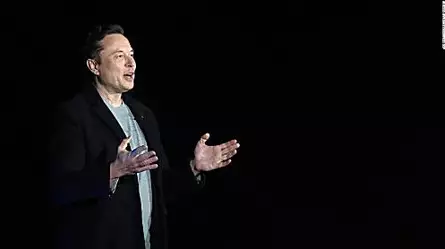 ¿Cuánto dinero tiene Elon Musk y cuántas empresas tiene?