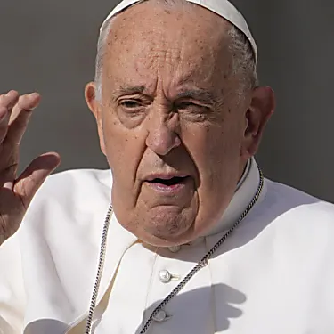 Ο Πάπας Φραγκίσκος ζητά συγγνώμη για τη χρήση ομοφοβικής σύλληψης