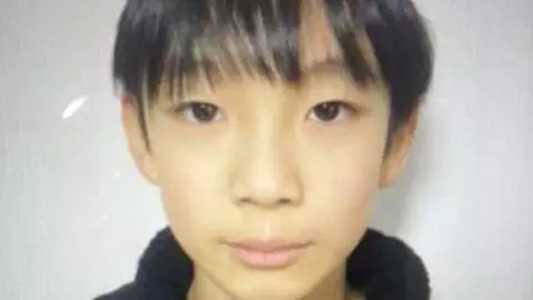 京都府警が死亡男児の複数の親族から任意で事情聴取　浮かぶ不自然な経緯、全容解明へ