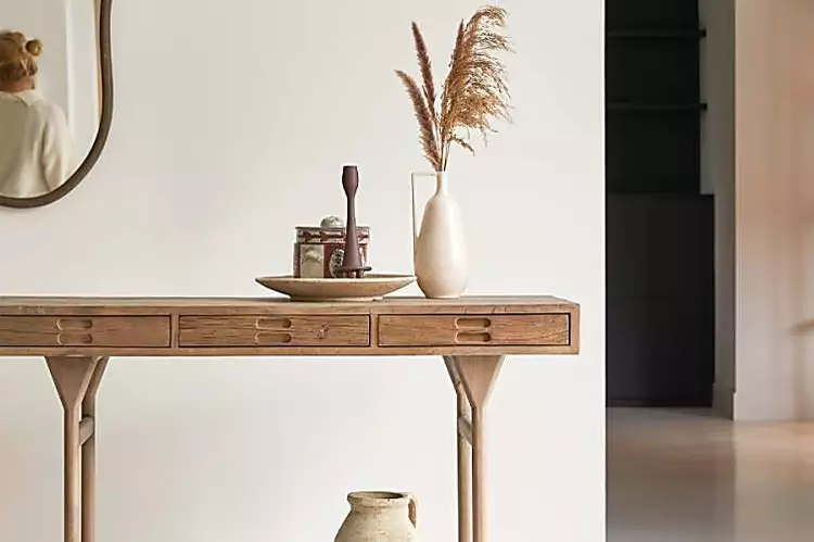 Discover all the latest trends in wood furniture