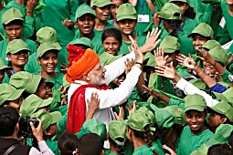 Narendra Modi χτυπά Vajpayee, Nehru, Indira να βγει το καλύτερο ποτέ PM στην Ινδία Σήμερα έρευνα