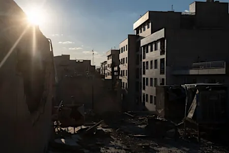 Πώς θα μπορούσε να τελειώσει ο πόλεμος στο Ιράν – Τα μεγάλα «αγκάθια» και οι πιθανοί συμβιβασμοί Πώς θα μπορούσε να τελειώσει ο πόλεμος στο Ιράν – Τα μεγάλα «αγκάθια» και οι πιθανοί συμβιβασμοί