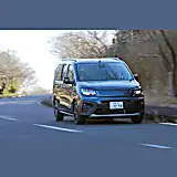 『Doblò』の特徴をモータージャーナリスト嶋田智之氏が動画で解説 〜走行性能編〜