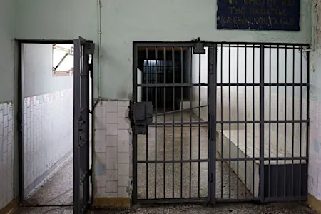 Τραγωδία στις φυλακές Αγίου Στεφάνου στην Πάτρα: Κρατούμενος εντοπίστηκε νεκρός στο κελί του Τραγωδία στις φυλακές Αγίου Στεφάνου στην Πάτρα: Κρατούμενος εντοπίστηκε νεκρός στο κελί του