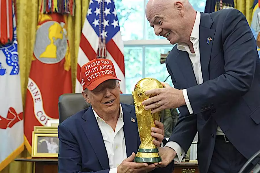 الفيفا يرفع إيقاف مهاجم المنتخب الأمريكي فولارين بالوغون بعد اتصال ترامب بإنفانتينو