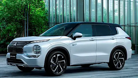 The new Mitsubishi Outlander (take a look at the prices)