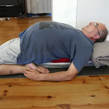 Urologist: Plenty of Men With An Enlarged Prostate Do Not Know About This Simple Solution