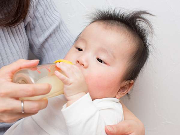いわれてみれば納得！粉ミルクが意外な人たちに売れている理由とは