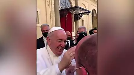 Mira la broma del papa sobre los fieles brasileños