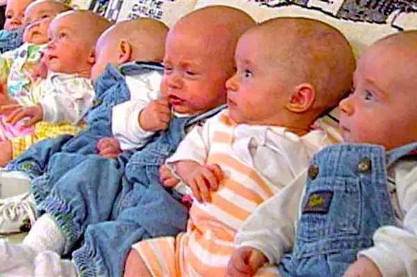 [Pics] World’s First Surviving Septuplets – Look At Them 20 Years Later