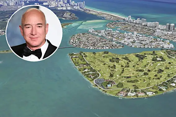 Jeff Bezos acquista una villa da 62,1 milioni nell'isola dei ricchi a Miami