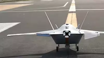 スバル製「新たな日の丸航空機」が飛んだ！ 防衛装備庁に実験機を納入 試験飛行の映像が公開される（1/2 ページ）