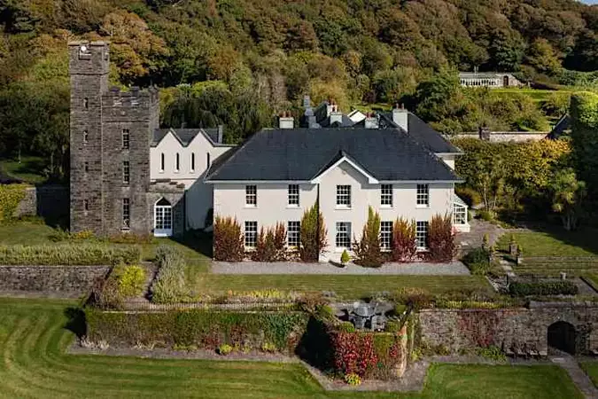 Stevie Nicks, the Disney Family: This Week in Celebrity Homes