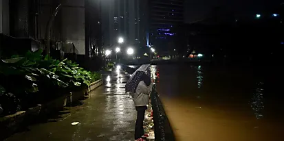 Οι πλημμύρες στη Μαλαισία εκτοπίζουν περισσότερους από 30.000 ανθρώπους