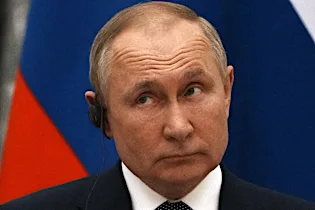 ウクライナ侵攻　ロシア文学者・亀山郁夫さんの見方　前編　「すべてが許される」世界