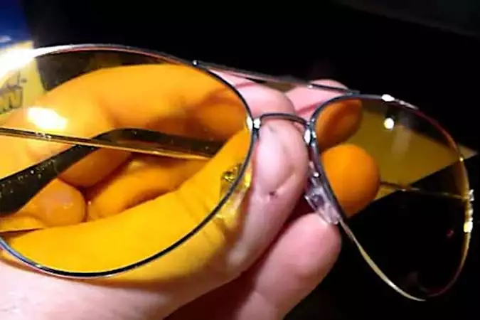Todos los conductores deberían tener estas gafas nocturnas baratas. ¡Son geniales!