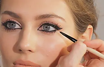 15 Makeup Routines All Older Women Should Know