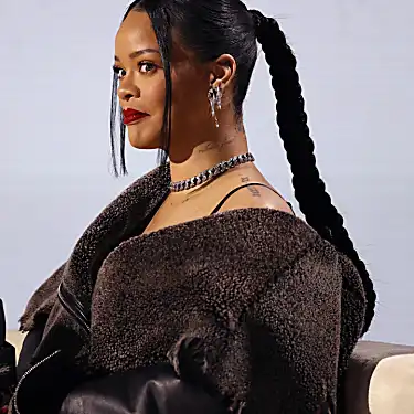 Δεν μποϊκοτάρει άλλο, η Rihanna έτοιμη για τη σκηνή του Super Bowl