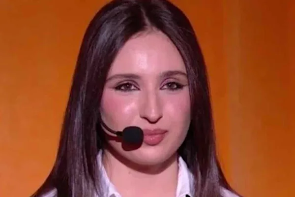 "Ce que les gens ne savent pas" : Ambre soutenue par un homme qui a fait sensation à la Star Academy à Noël