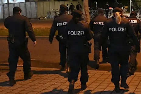 Μαζική φιλονικία στο Reumannplatz: δύο τραυματίες Μαζική φιλονικία στο Reumannplatz: δύο τραυματίες